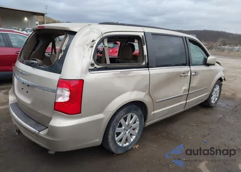 2015 Chrysler Town & Country Touring from USA, damaged, VIN 2C4RC1BG5FR753553